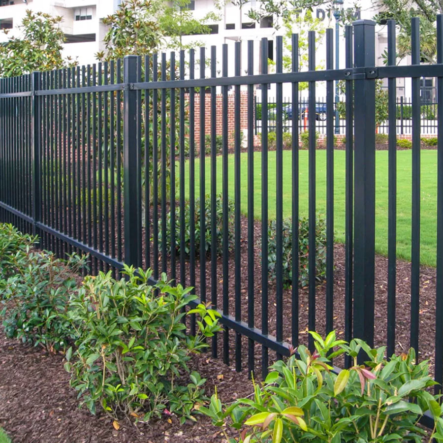 Commercial Fence Contractor in Hayward California